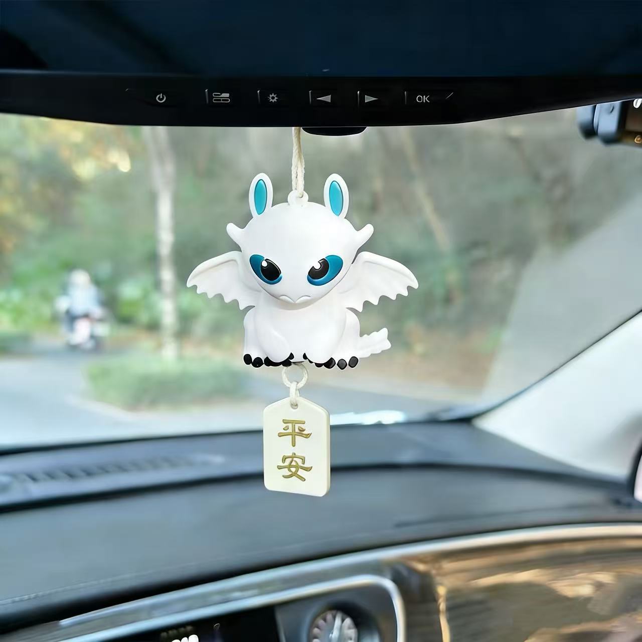 Poupée suspendue pour voiture, - Car Accessories Gifts avis et prix